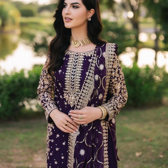 🌹ELEGANT PAKISTANI EMBROIDERED SHALWAR KAMEEZ SUIT FANCY MEHENDI🌹 - Picture 2 of 5